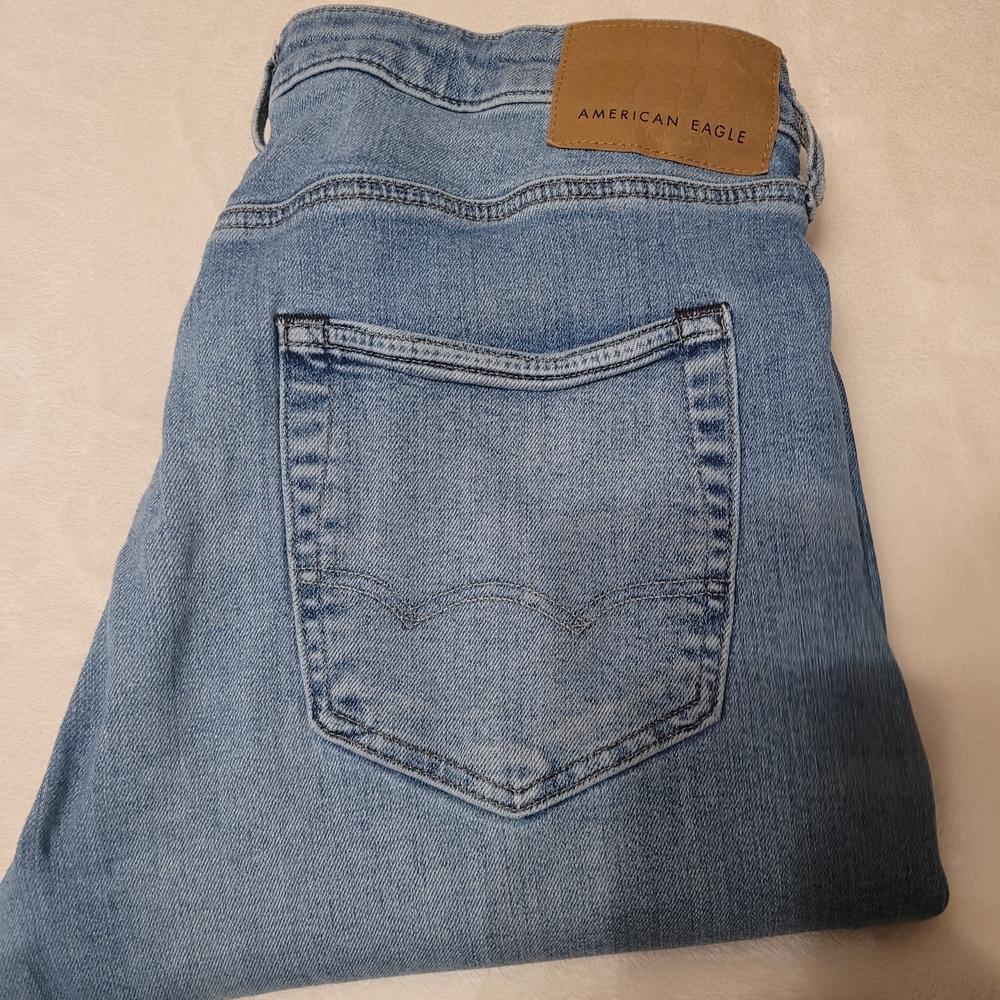 American Eagle Light Blue Jeans